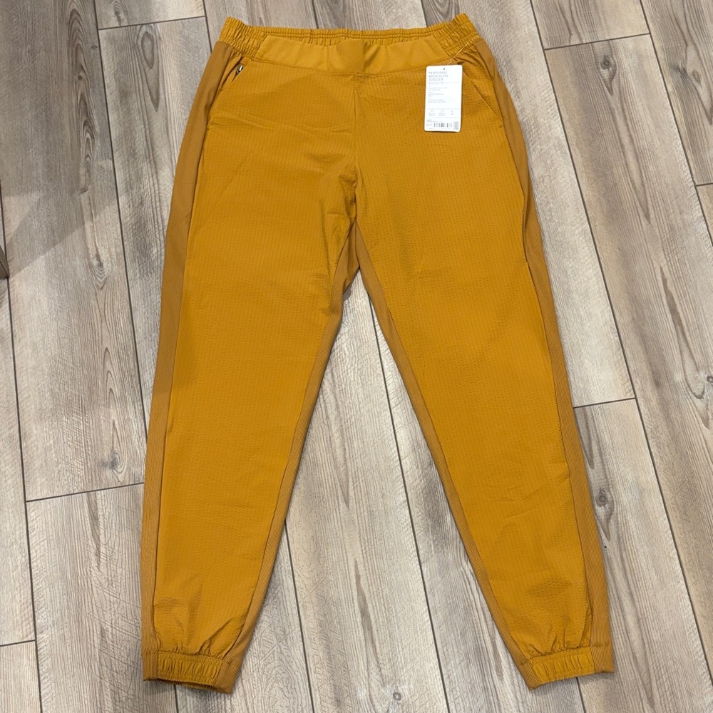 Women’s Athleta Mustard textured  Brooklyn Jogger Pants